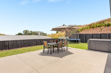 Photo of property in 54 Ballintoy Park Drive, Welcome Bay, Tauranga, 3175
