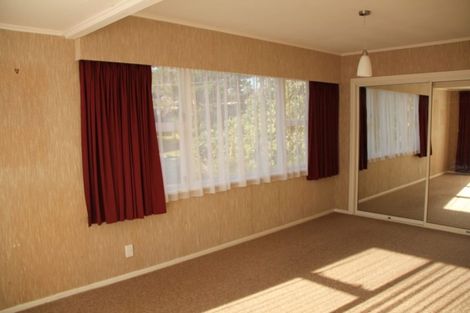 Photo of property in 127 Parkvale Road, Karori, Wellington, 6012