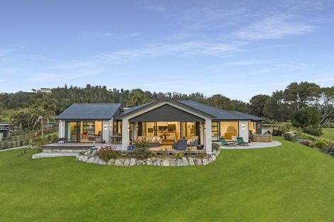 Photo of property in 19 Titoki Lane, Whangamata, 3691
