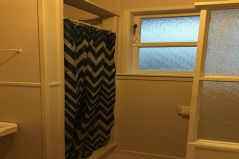 Photo of property in 82 Flanshaw Road, Te Atatu South, Auckland, 0610