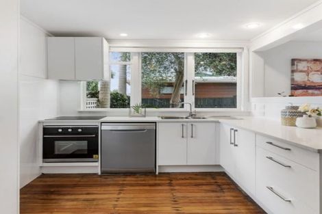 Photo of property in 14 Huapai Street, Onehunga, Auckland, 1061