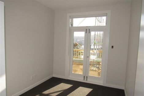 Photo of property in 67 Hawker Street, Mount Victoria, Wellington, 6011