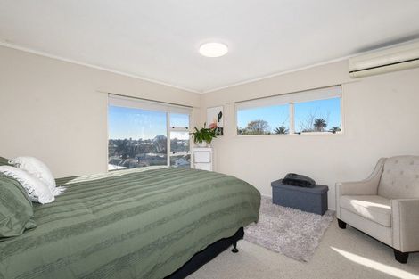 Photo of property in 19 Bellevue Road, Brookfield, Tauranga, 3110