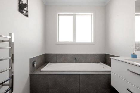 Photo of property in 2/180 Burns Street, Leamington, Cambridge, 3432