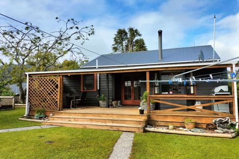 Photo of property in 44 Moorhouse Street, Ross, 7812