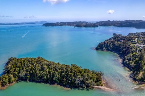 Photo of property in 37 Gilbert Mair Rise, Russell, 0272