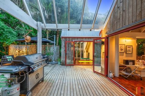 Photo of property in 14 Kingsclere Place, Goodwood Heights, Auckland, 2105