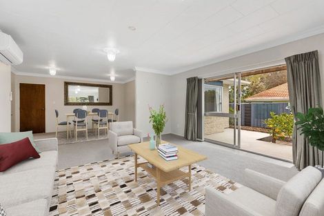 Photo of property in 2/10 Nursery Place, Westown, New Plymouth, 4310