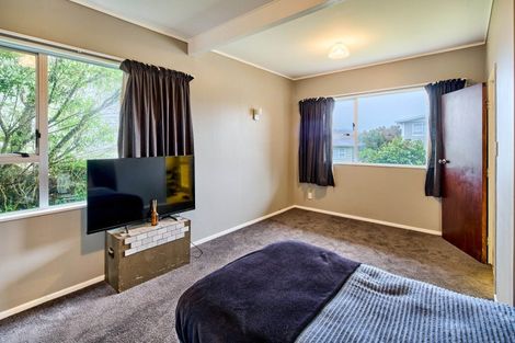 Photo of property in 44 Westhaven Drive, Tawa, Wellington, 5028
