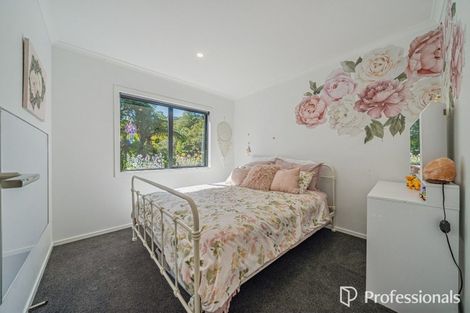 Photo of property in 10 Aratika Grove, Stokes Valley, Lower Hutt, 5019