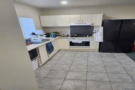 Photo of property in 3 Butia Avenue, Henderson, Auckland, 0612