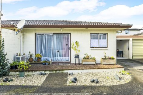 Photo of property in 2/30 Takanini Road, Takanini, 2112