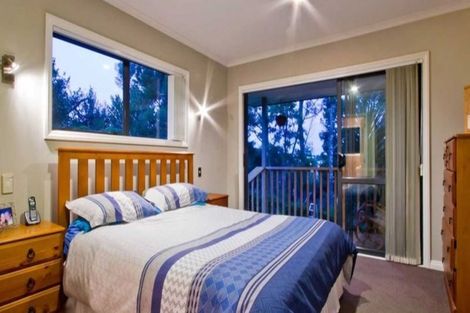 Photo of property in 53 Helleur Road, Massey, Auckland, 0614