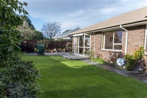 Photo of property in 102 Peverel Street, Riccarton, Christchurch, 8041