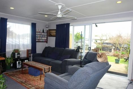 Photo of property in 7 Hollyford Avenue, Bryndwr, Christchurch, 8053