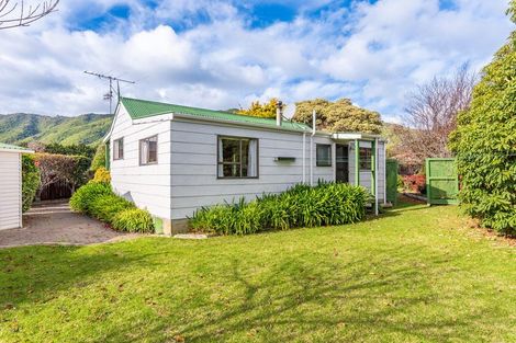 Photo of property in 4 David Street, Waikanae, 5036