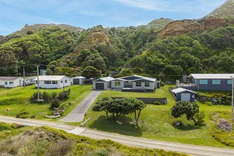 Photo of property in 61 Marine Drive, Te Kopuru, 0371