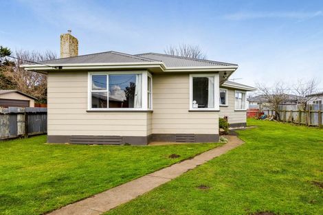 Photo of property in 19 Galt Street, Hawera, 4610