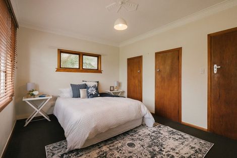 Photo of property in 21 Winston Avenue, Hokowhitu, Palmerston North, 4410