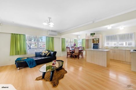 Photo of property in 1/1 Selwyn Road, Manurewa, Auckland, 2102