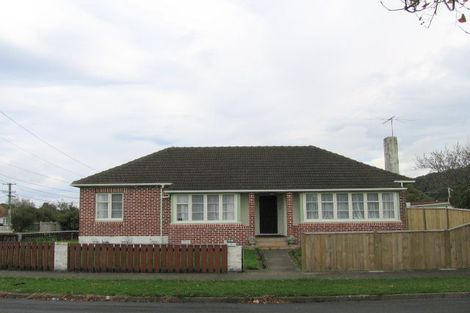 Photo of property in 1 Compton Crescent, Taita, Lower Hutt, 5011