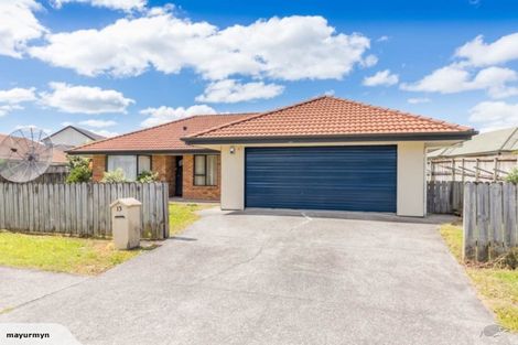 Photo of property in 15 Frank Bunce Grove, Flat Bush, Auckland, 2019