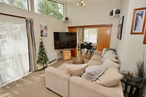 Photo of property in 62 Acacia Street, Kelvin Grove, Palmerston North, 4414