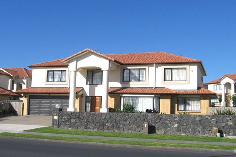 Photo of property in 98 Meadowland Drive, Somerville, Auckland, 2014