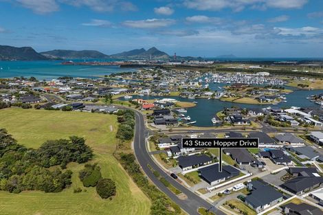 Photo of property in 43 Stace Hopper Drive, One Tree Point, 0118