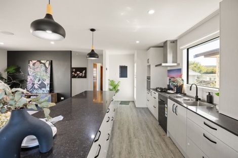 Photo of property in 100 Morrow Avenue, St Andrews, Hamilton, 3200