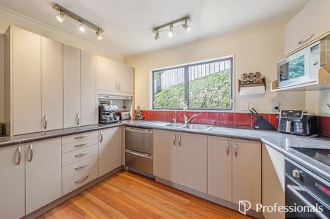 Photo of property in 15c Glen Road, Stokes Valley, Lower Hutt, 5019