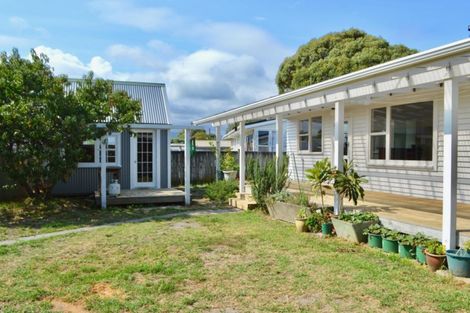 Photo of property in 7 Temuera Street, Otaki, 5512
