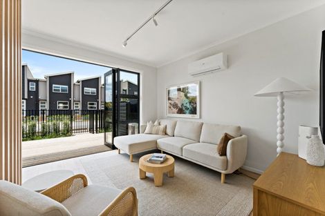 Photo of property in 660d Swanson Road, Swanson, Auckland, 0612