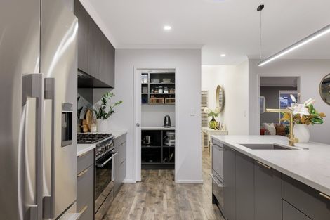 Photo of property in 21 Kahuparere Crescent, Pyes Pa, Tauranga, 3112