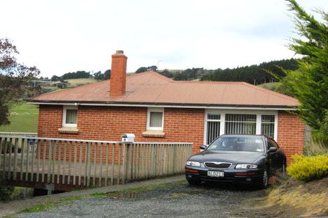 Photo of property in 3 Hellyer Street, Macandrew Bay, Dunedin, 9014