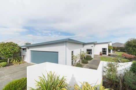 Photo of property in 3 Manhattan Court, Kelvin Grove, Palmerston North, 4414