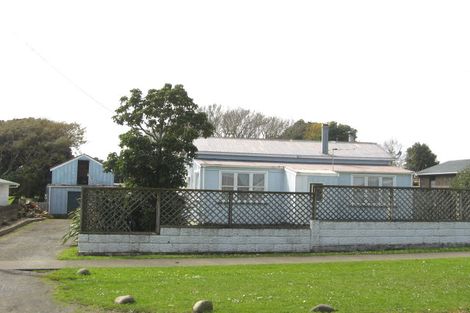 Photo of property in 6 Harris Street, Waitara, 4320