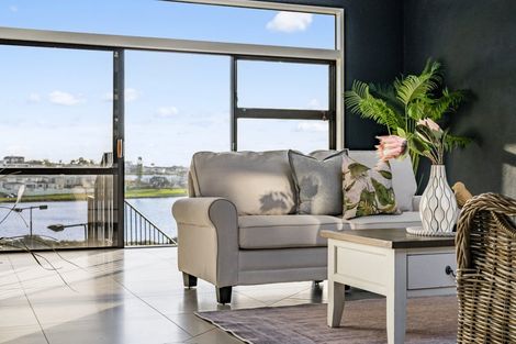 Photo of property in 38 Venus Place, Half Moon Bay, Auckland, 2012
