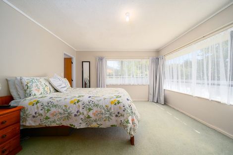 Photo of property in 35 Chilton Drive, Paraparaumu, 5032
