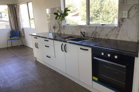 Photo of property in 14 Innismara Avenue, Wattle Downs, Auckland, 2103