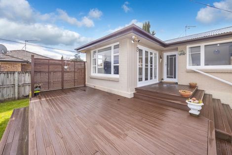 Photo of property in 17 Macdonald Road, Glenview, Hamilton, 3206