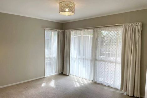 Photo of property in 2 Kaniere Place, Half Moon Bay, Auckland, 2012