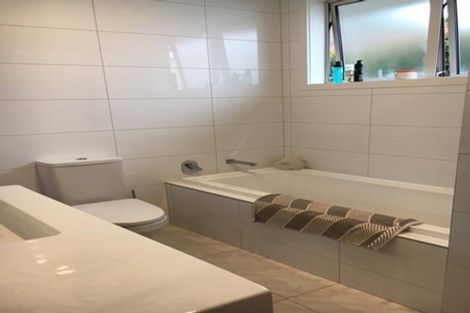 Photo of property in 33 Comins Crescent, Mission Bay, Auckland, 1071