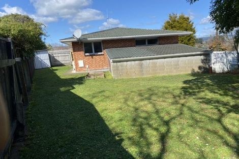 Photo of property in 1a Ruamahanga Crescent, Terrace End, Palmerston North, 4410
