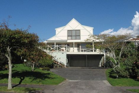 Photo of property in 52 Dalwhinnie Parade, Highland Park, Auckland, 2010