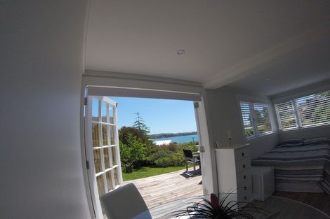 Photo of property in 12 Tindalls Bay Road, Tindalls Beach, Whangaparaoa, 0930