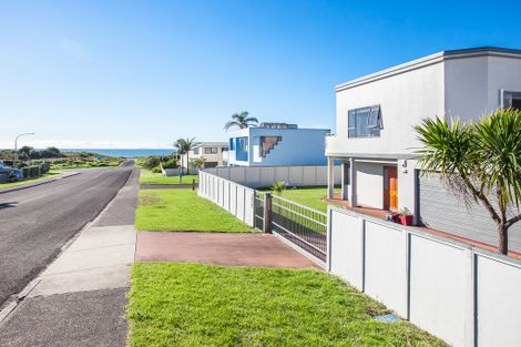 Photo of property in 2 Anne Street, Ohope, 3121