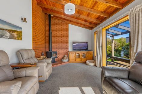 Photo of property in 6 Julius Place, Akaroa, 7520