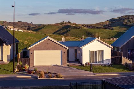 Photo of property in 12 Maataitai Road, Raglan, 3225