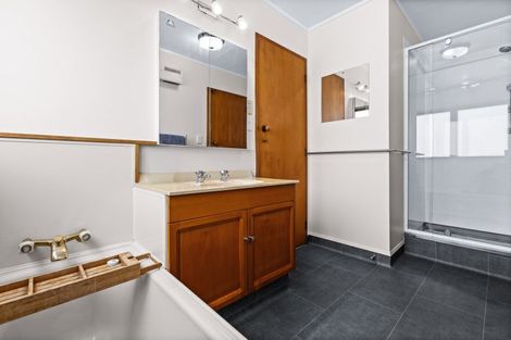 Photo of property in 1212 Louie Street, Parkvale, Hastings, 4122